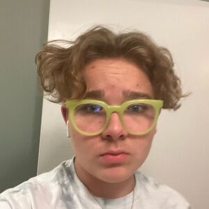 Meet your Posher, Deacon